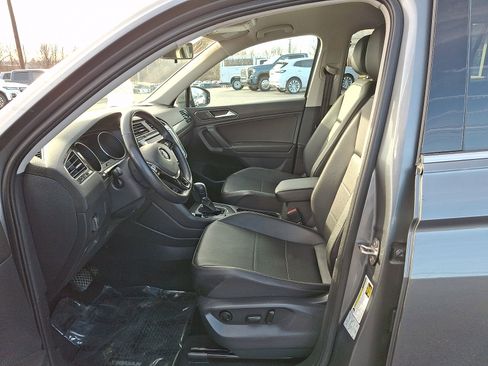 Used 2018 Volkswagen Tiguan SE image 15