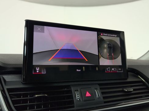 Certified 2025 Audi Q5 2.0T Premium Plus w/ Premium Plus Package image 5