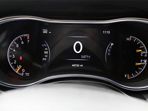 Used 2018 Jeep Grand Cherokee Altitude image 25