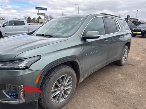 Used 2023 Chevrolet Traverse LT FWD image 11