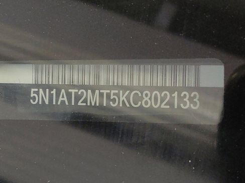 Used 2019 Nissan Rogue SV FWD image 32