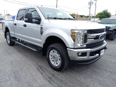 Used 2019 Ford F250 XLT w/ XLT Value Package AWD/4WD image 3