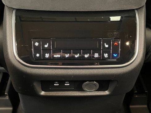 Used 2025 INFINITI QX80 Sensory image 23