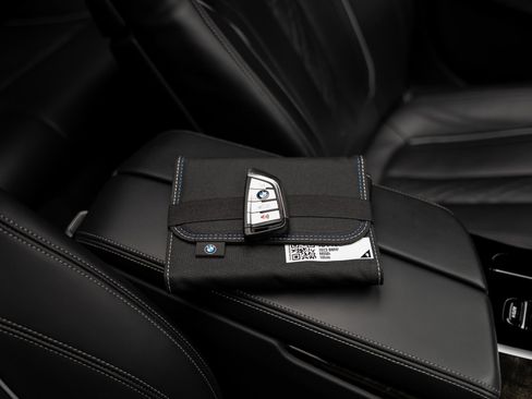 Used 2023 BMW M550i xDrive AWD/4WD image 81