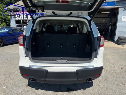 Used 2023 Subaru Ascent Premium w/ Convenience Package AWD/4WD image 18