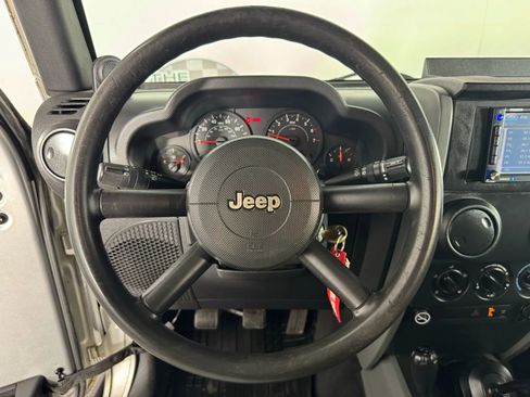 Used 2007 Jeep Wrangler Unlimited X image 13