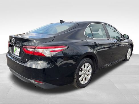 Used 2019 Toyota Camry LE image 8