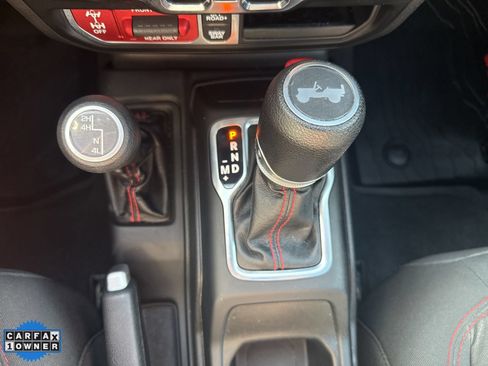 Used 2022 Jeep Wrangler Unlimited Rubicon w/ LED Lighting Group AWD/4WD image 21