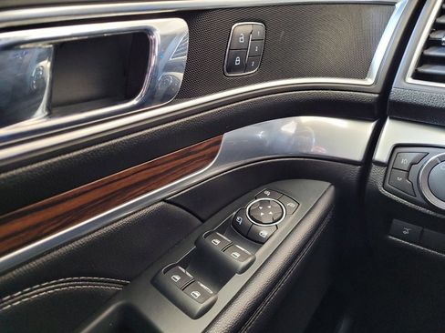 Used 2018 Ford Explorer Limited w/ Equipment Group 301A image 27