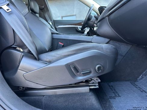 Used 2017 Volvo XC90 T5 Momentum w/ Vision Package image 41