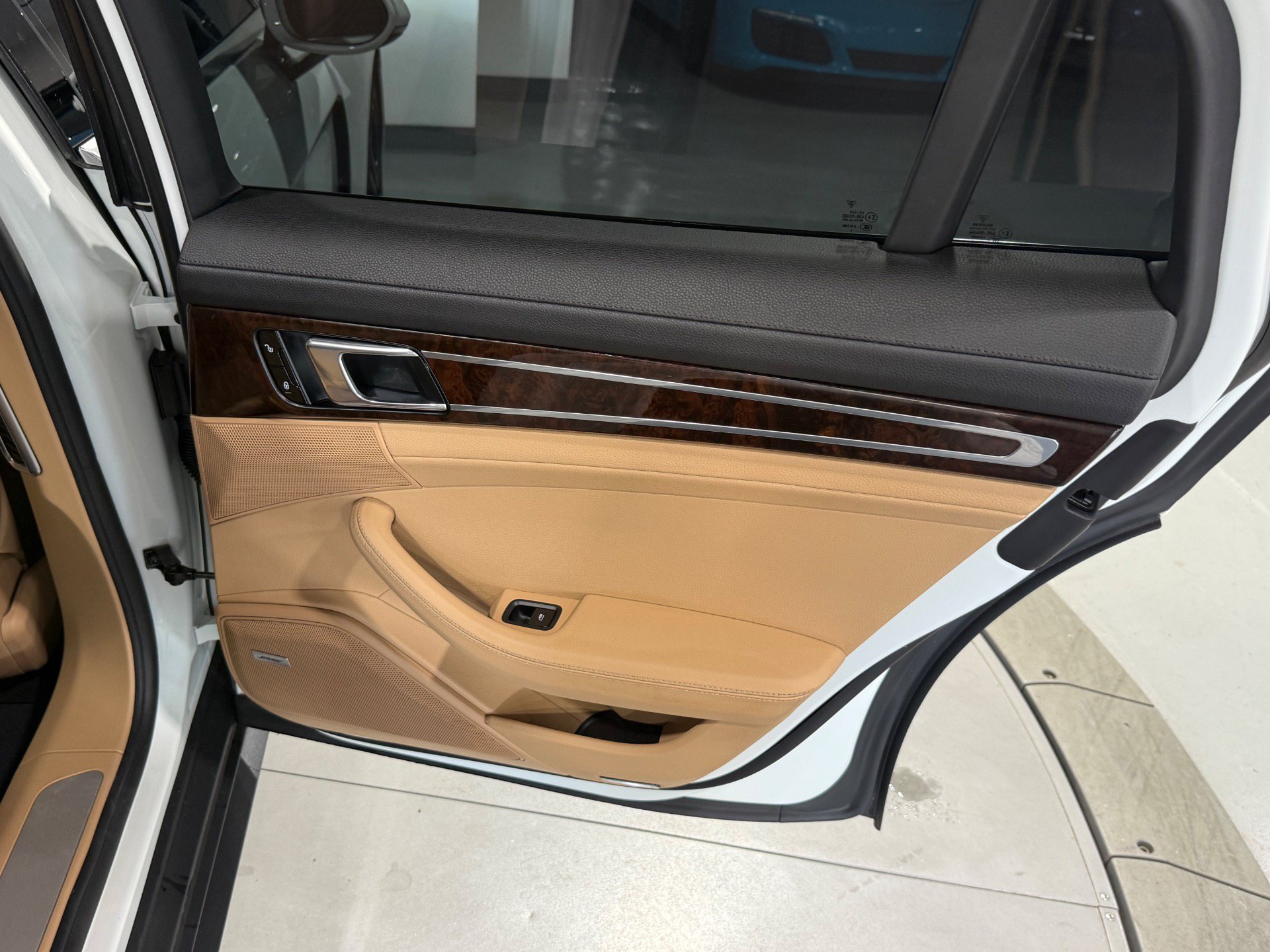 Used 2017 Porsche Panamera 4S AWD/4WD image 55