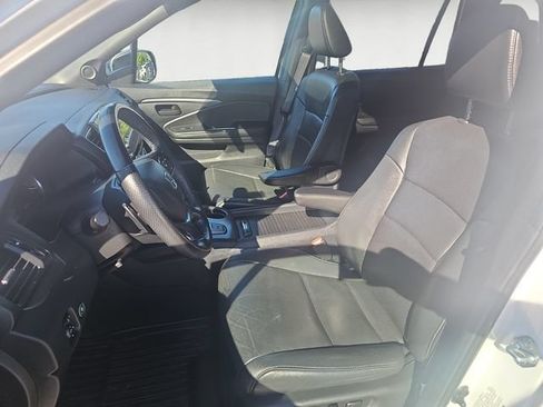 Used 2023 Honda Passport EX-L image 9