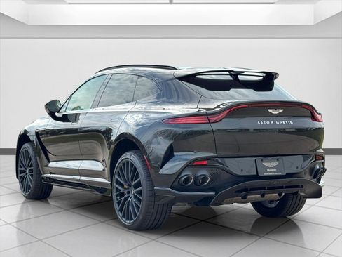 Used 2025 Aston Martin DBX 707 image 2