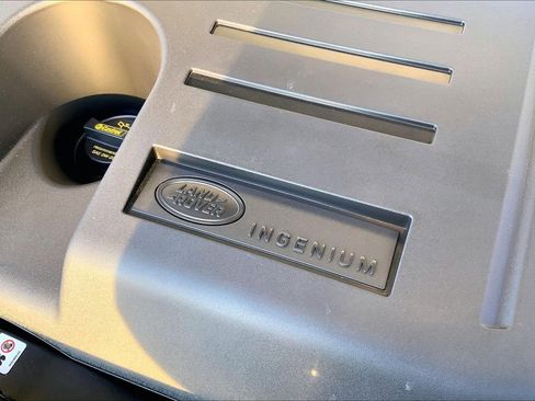 New 2026 Land Rover Defender 110 X-Dynamic SE image 17