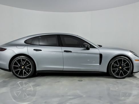 Used 2018 Porsche Panamera 4S image 14