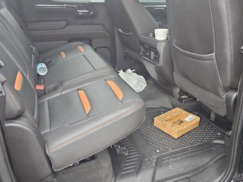 Used 2022 GMC Sierra 1500 AT4 w/ AT4 Premium Package AWD/4WD image 8
