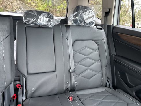 New 2026 Volkswagen Atlas SE FWD image 14