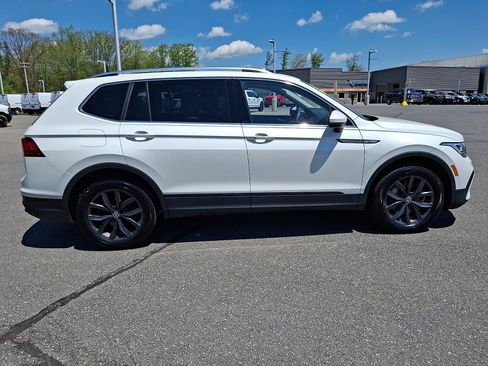 Used 2023 Volkswagen Tiguan SE AWD/4WD image 7