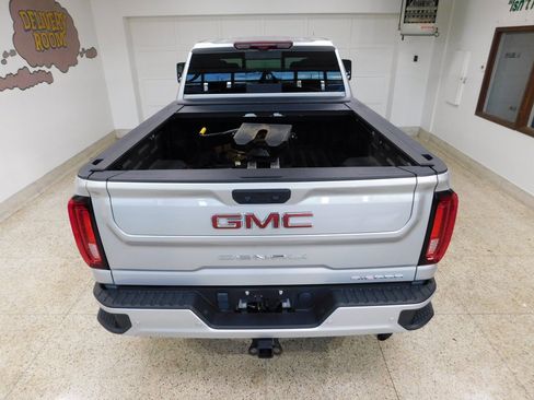 Used 2022 GMC Sierra 3500 Denali w/ Technology Package image 74
