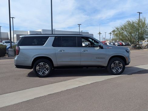 Certified 2025 Chevrolet Suburban Z71 image 6