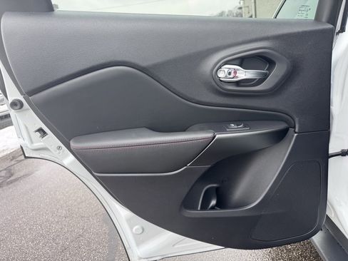 Used 2022 Jeep Cherokee Trailhawk w/ Sound & Nav Group image 26