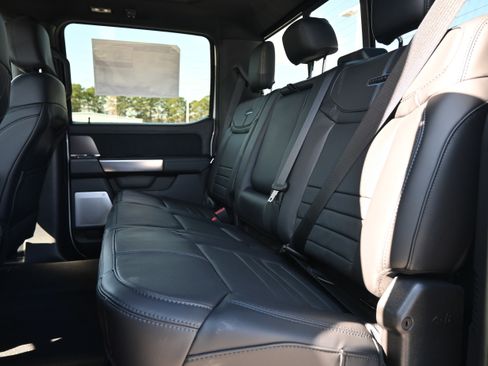 Used 2026 Ford F450 Platinum w/ FX4 Off-Road Package image 29