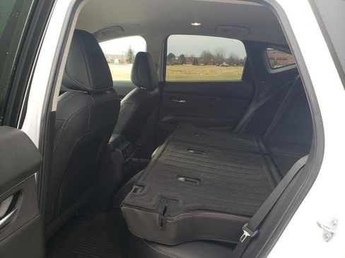 Certified 2025 Nissan Murano SV image 17