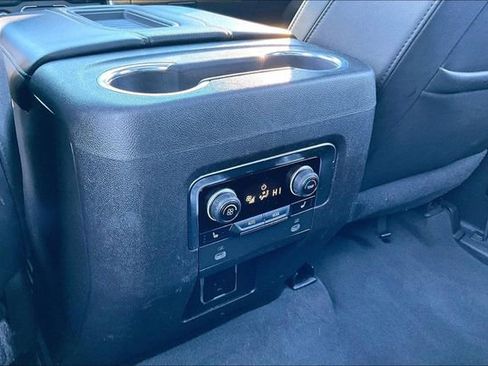 Used 2021 Chevrolet Suburban Premier w/ Premium Package image 10