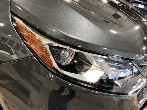 Used 2019 Chevrolet Equinox LS image 34