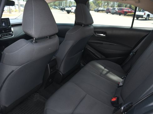 Used 2021 Toyota Corolla LE image 14