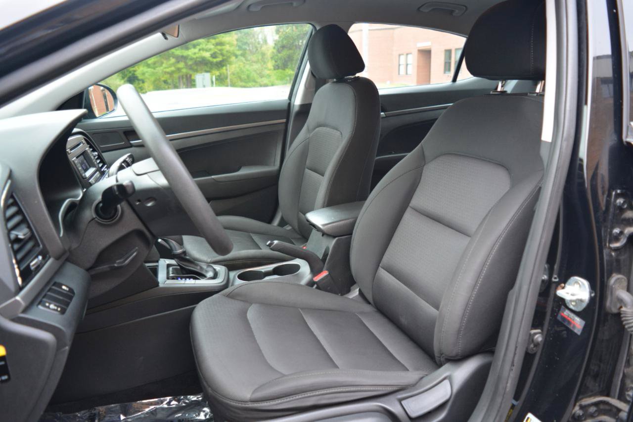 Used 2018 Hyundai Elantra SE FWD image 9