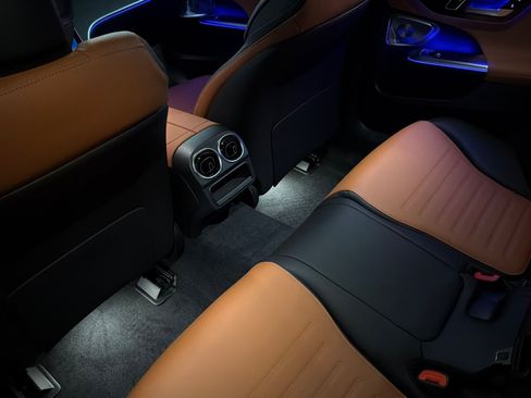 New 2026 Mercedes-Benz C 43 AMG 4MATIC Sedan image 11