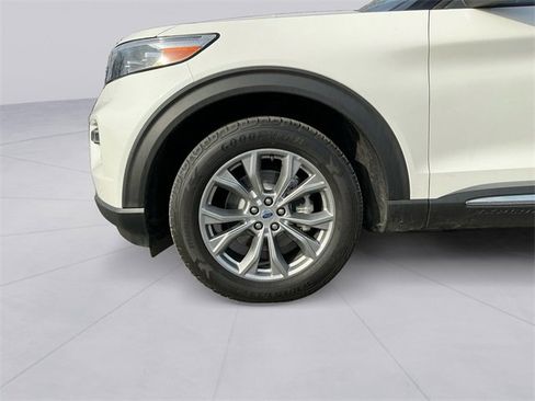 Certified 2023 Ford Explorer Limited w/ Limited Technology Package image 9