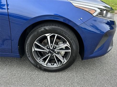 Used 2022 Kia Forte LXS image 13