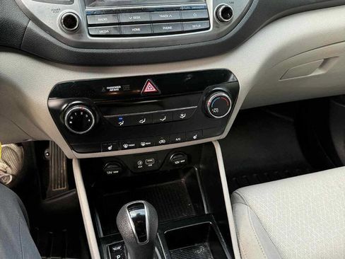 Used 2018 Hyundai Tucson SEL image 8