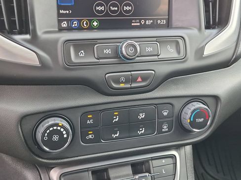 Certified 2024 GMC Terrain SLE AWD/4WD image 10