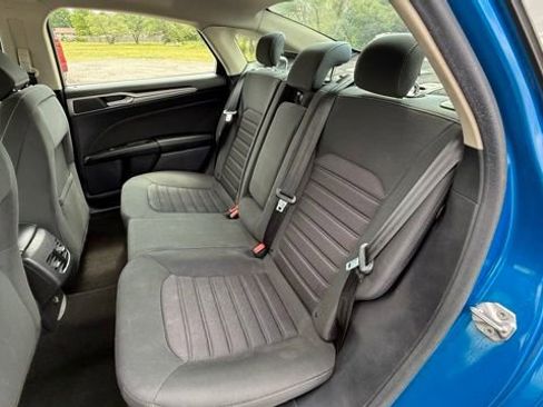 Used 2020 Ford Fusion SE FWD image 23