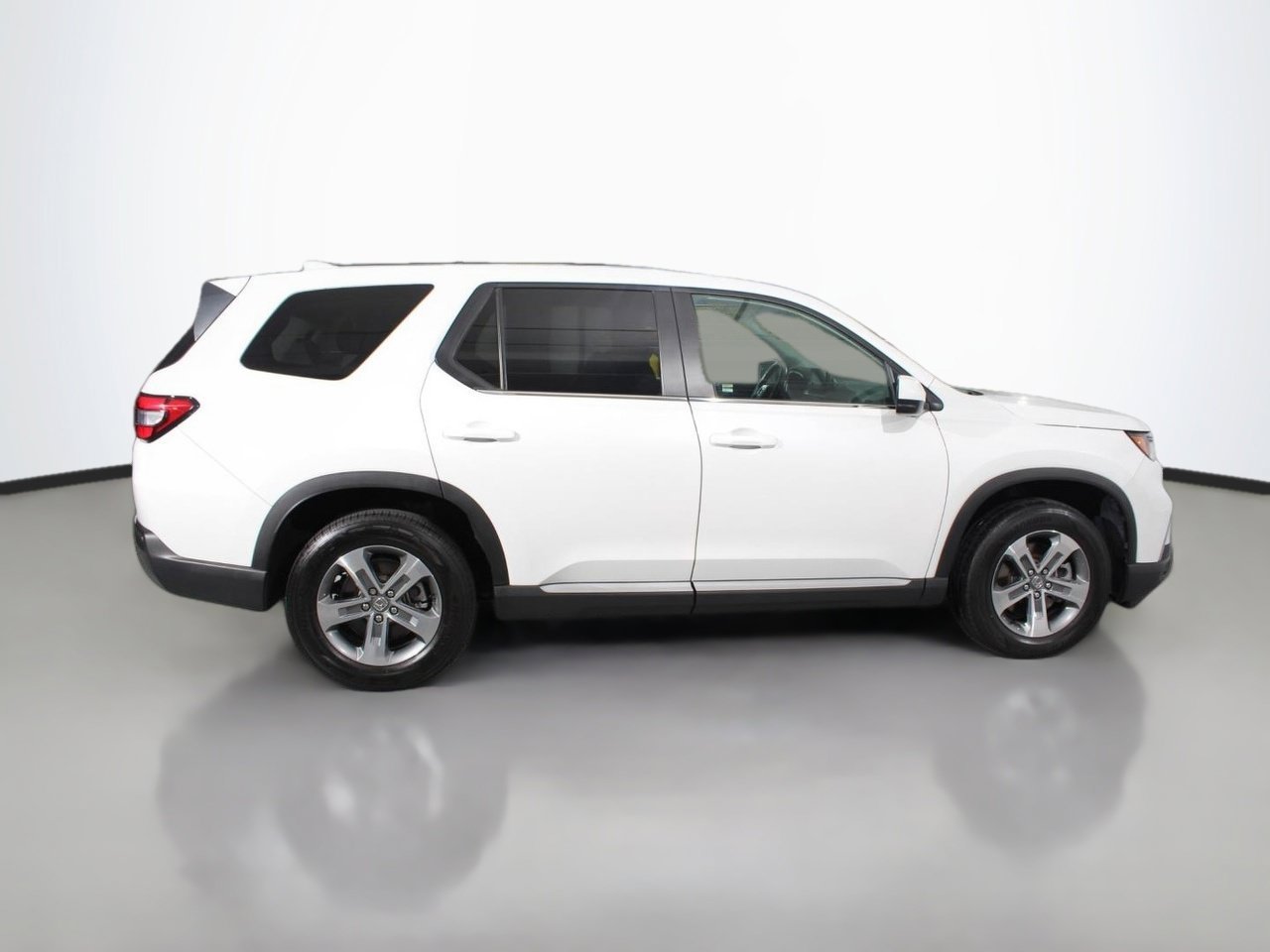 Used 2023 Honda Pilot EX-L image 8