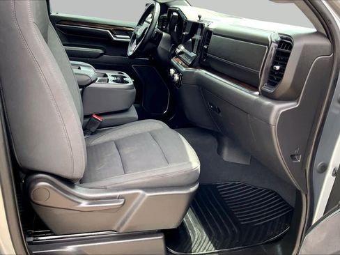 Used 2023 GMC Sierra 1500 Elevation RWD image 9