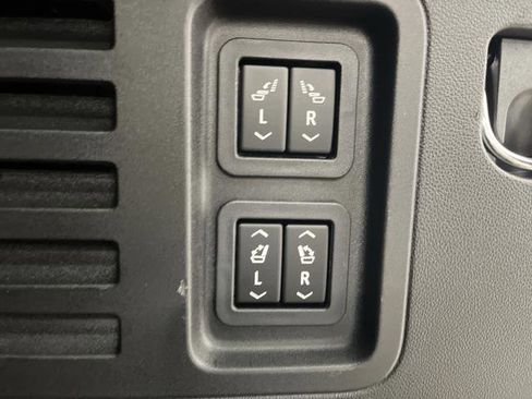 Used 2024 GMC Acadia Denali w/ Super Cruise Package image 17