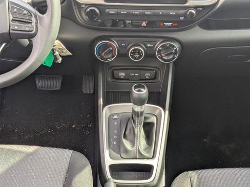 New 2026 Hyundai Venue SE FWD image 15