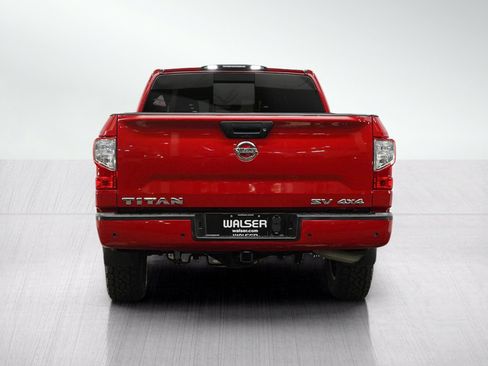 Used 2021 Nissan Titan SV w/ SV Convenience Package AWD/4WD image 4