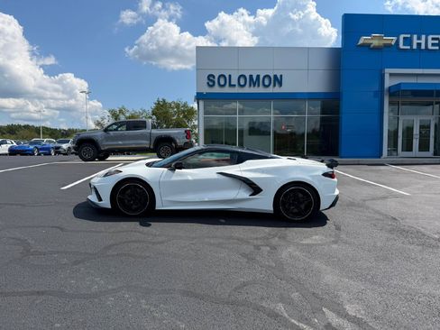 Used 2025 Chevrolet Corvette Stingray Premium Conv w/ Z51 Performance Package RWD image 3
