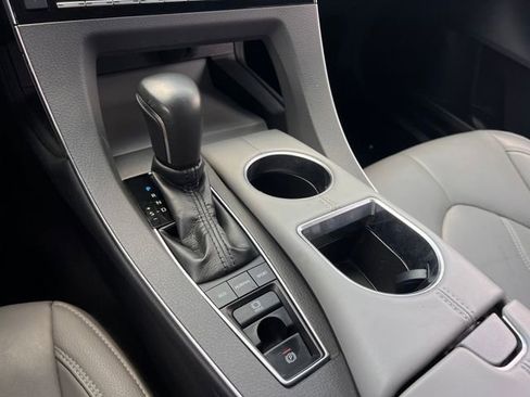 Used 2019 Toyota Avalon XLE w/ Moonroof Package FWD image 26