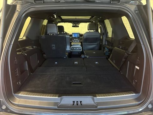 Used 2023 Ford Expedition Limited AWD/4WD image 11