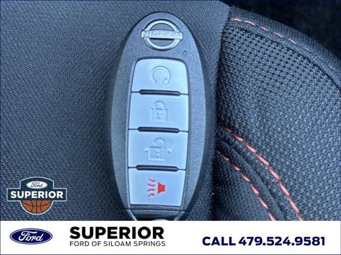 Used 2025 Nissan Frontier PRO-4X image 24