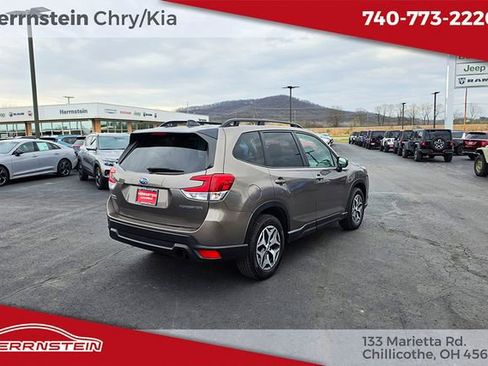 Used 2024 Subaru Forester Premium AWD/4WD image 32