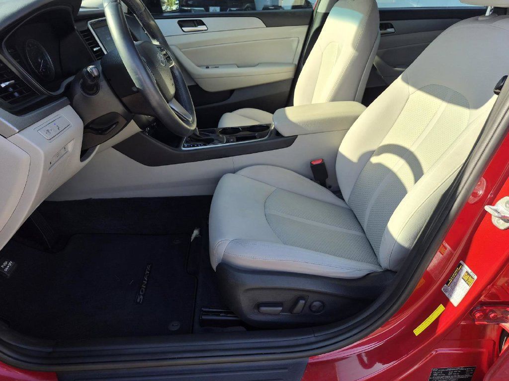 Used 2018 Hyundai Sonata SEL FWD image 15