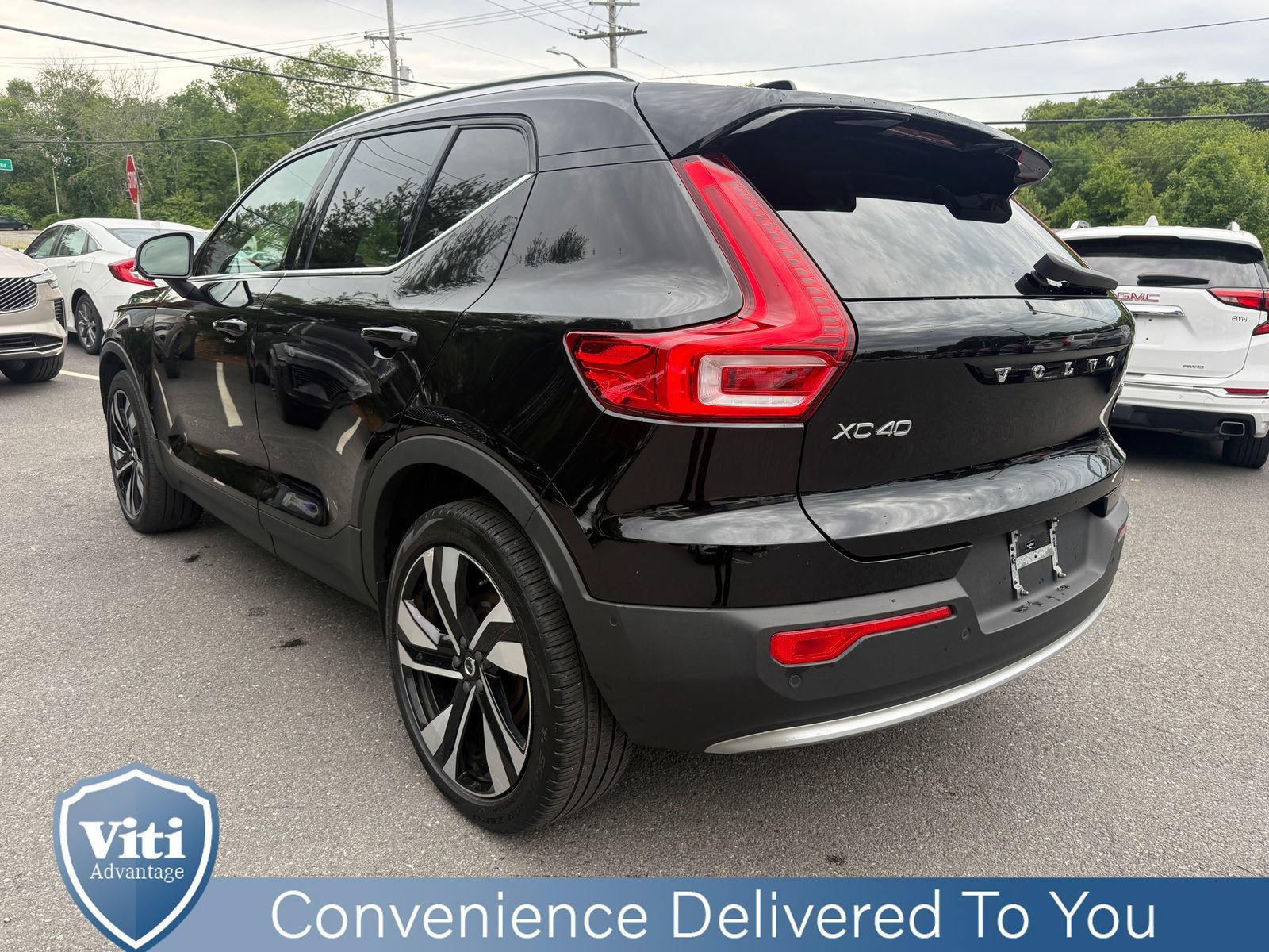 Certified 2023 Volvo XC40 B5 Ultimate w/ Protection Package Premier AWD/4WD image 6