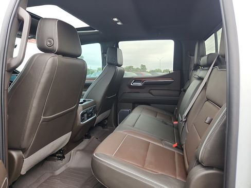 Used 2023 GMC Sierra 1500 Denali w/ Denali Reserve Package AWD/4WD image 12